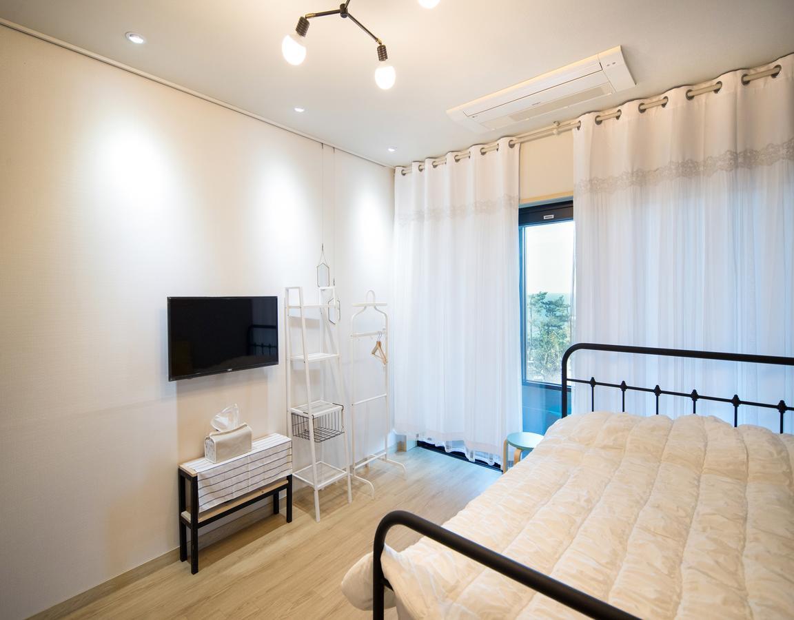 Jeju Feel Pension Exterior foto